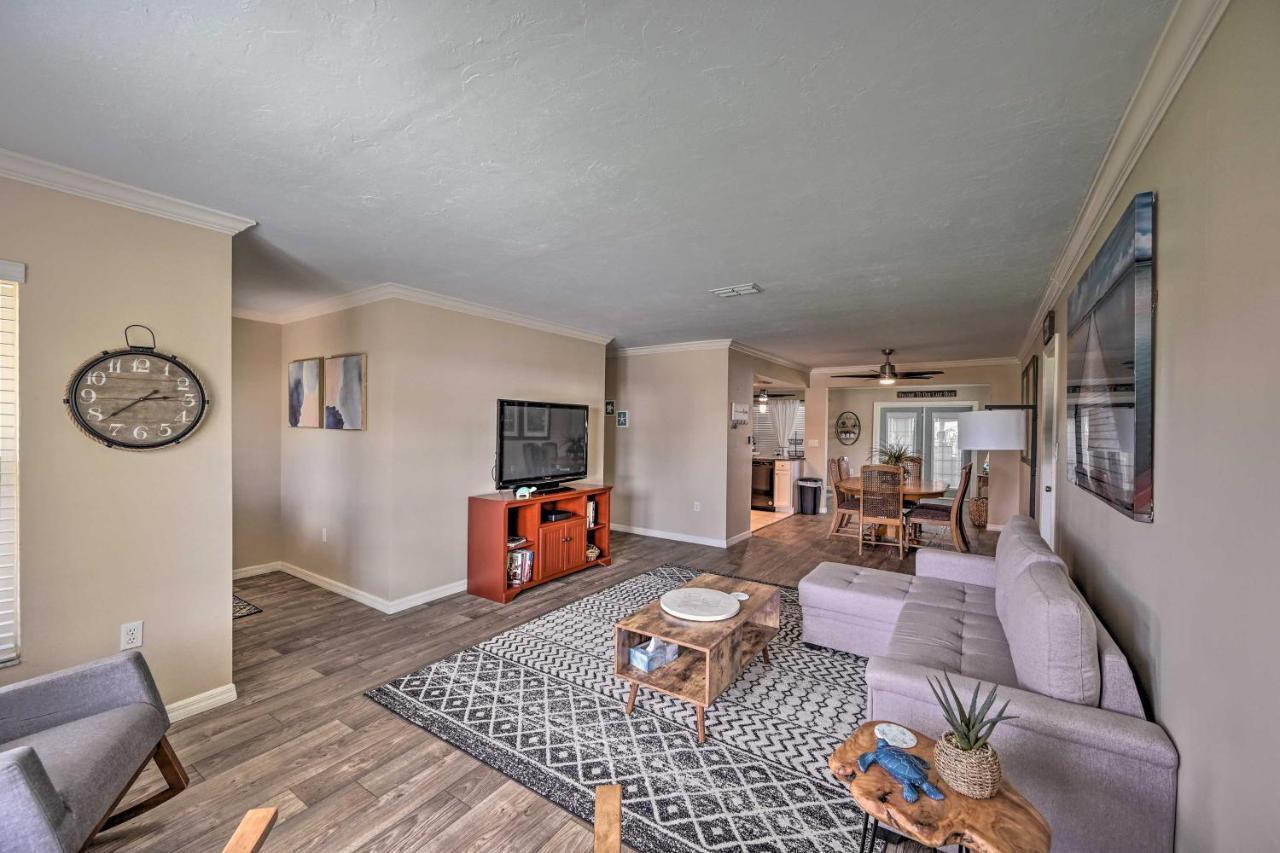 Waterfront Lake Placid Escape With Dock And Lanai Luaran gambar